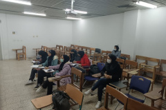 برگزاری کلاس‌های رفع اشکال و حل تمرین توسط مربی همتای مرکز مشاوره و توانمندسازی در پردیس مهندسی برای دانشجویان