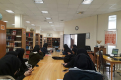 بازدید دانشجویان دانشگاه فرهنگیان از کتابخانه مرکزی و مرکز نشر دانشگاه به مناسبت هفته کتاب و کتابخوانی (۱۴۰۱/۸/۳۰)