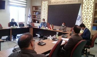 نشست صمیمی اعضای شورای مرکزی انجمن دانش آموختگان با مدیر کارآفرینی و ارتباط با صنعت دانشگاه