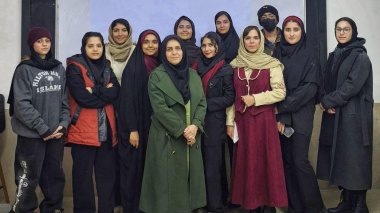 سخنرانی با موضوع مبانی و اصول طراحی سنتی توسط خانم حسامی