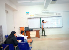 کلاس‌های رفع اشکال و حل تمرین ریاضی توسط مربی همتای مرکز مشاوره و سبک زندگی در پردیس مهندسی برگزار شد