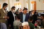 با حضور در سالن غذاخوری دانشجویان، رئیس دانشگاه و رئیس جهاد کشاورزی استان ناهار را در کنار دانشجویان صرف کردند