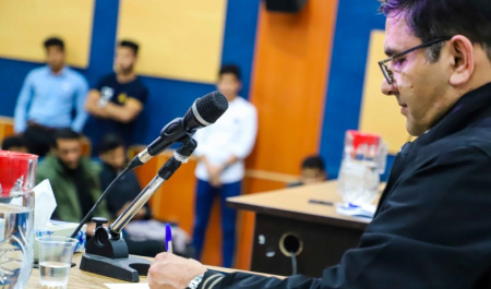 نشست صمیمی رئیس دانشگاه بیرجند با دانشجویان