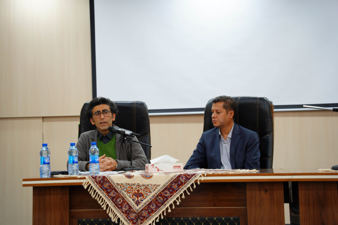 نشست تخصصی صنایع دستی و هنر اسلامی و بررسی «معاصر شدن و الزامات اجتماعی» در هنرهای سنتی ایران برگزار شد