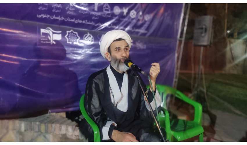 نشست «اربعین خاکسپاری قائد شهید امت» برگزار شد
