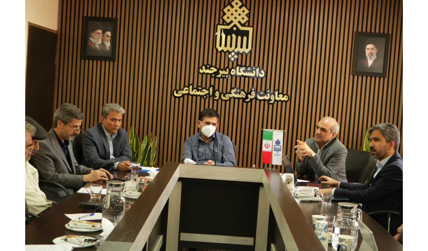 نشست بررسی آیین نامه رابطان فرهنگی و دانشجویی دانشگاه برگزار شد