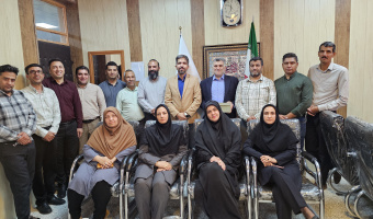 مراسم گرامیداشت روز کارمند و تجلیل از کارمندان نمونه