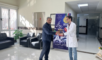 قدردانی از کارکنان مرد درمانگاه به مناسبت روز پدر و میلاد باسعادت حضرت علی (ع)