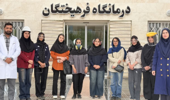 برگزاری دوره آموزشی ایمنی مواد شیمیایی برای دانشجویان رشته هنر اسلامی پیش از آغاز دوره کارآموزی در دانشگاه هنر توسط اداره بهداشت و درمان دانشگاه برگزار گردید.