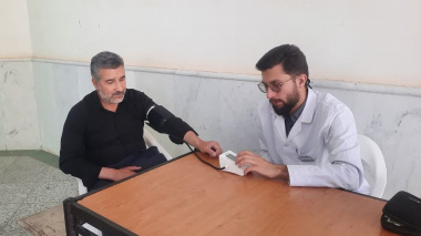 پایش فشار خون کارکنان دانشگاه بیرجند در مسجد امام جعفر صادق (ع) به مناسبت روز جهانی فشار خون