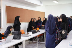 بازدید دانش‌آموزان دبیرستان علامه حلی از دانشکده هنر
