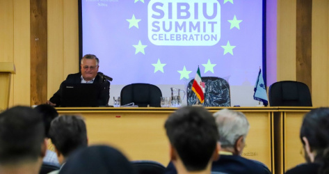 سخنرانی استاد دانشگاه پترو مایور کشور رومانی در دانشگاه بیرجند