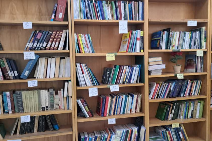 خریداری کتب و منابع آموزشی جهت کتابخانه‌های مرکزی و مرکز نشر ، کتابخانه پردیس کشاورزی و کتابخانه فنی فردوس شش‌ماهه اول سال ۱۴۰۴