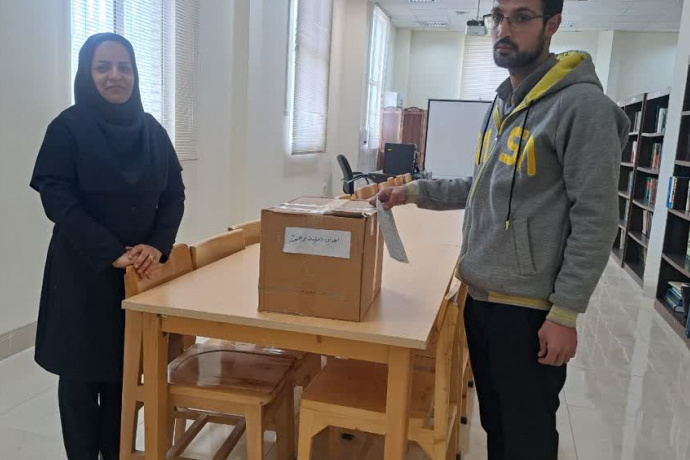 اهدای ۱۰۰ جلد کتاب به دبیرستان فرهیختگان دانشگاه بیرجند (26 ابان 1404)