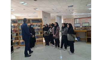 بازدید دانش‌آموزان دبیرستان دخترانه فرزانگان بیرجند از کتابخانه مرکزی  و مرکز نشر