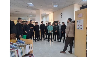بازدید دانشجویان پسر پردیس شهید باهنر از کتابخانه مرکزی و مرکز نشر