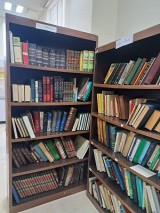 اهدای ۳۱۷ جلد کتاب توسط مرحوم دکتر غلامحسین ریاحی به کتابخانه مرکزی و مرکز نشر دانشگاه بیرجند