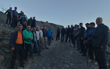 برگزاری برنامه گلگشت و کوهنوردی به مناسبت گرامیداشت روز جهانی مربی ویژه کارکنان برادر