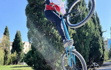 اعزام علی اختر، مربی پرتلاش تیم دوچرخه‌سواری دانشجویان پسر دانشگاه بیرجند و کارمند دانشگاه به رقابت های جهانی ۲۰۲۵