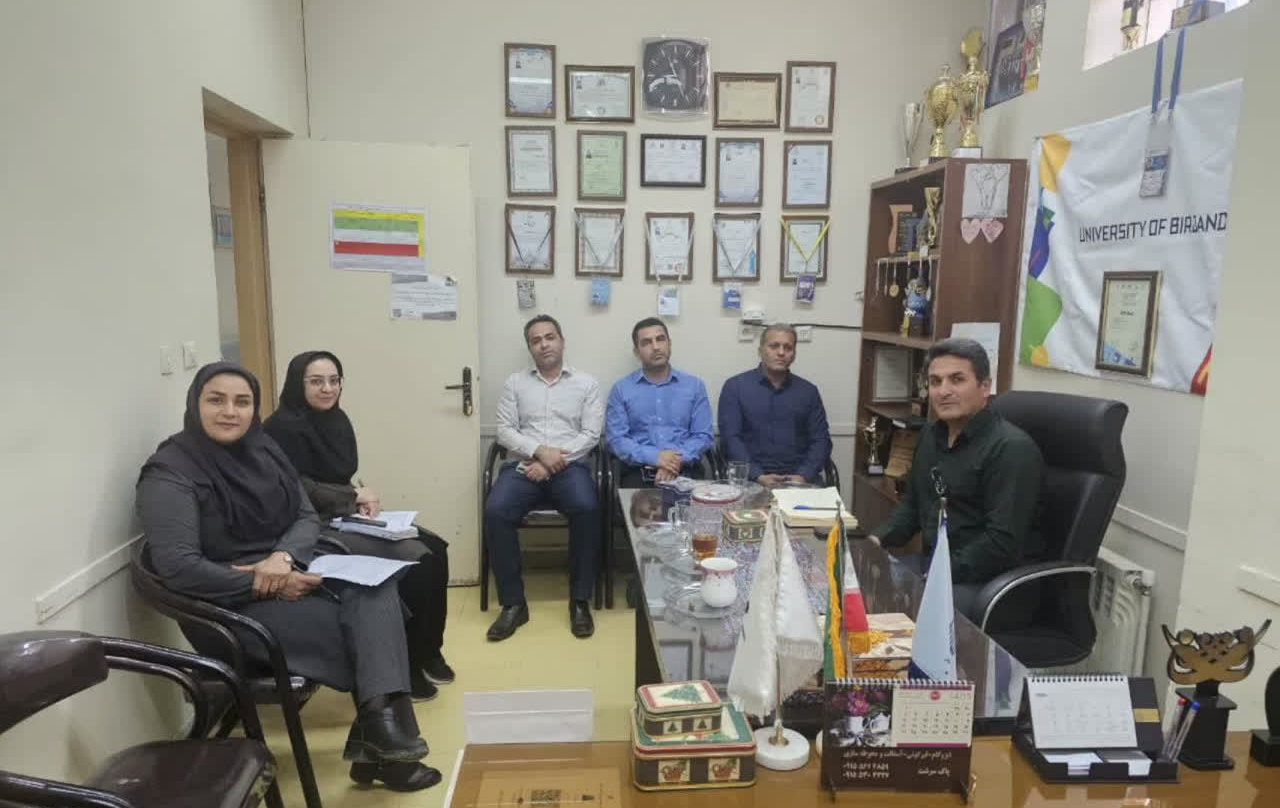 برگزاری جلسه داخلی مدیریت تربیت بدنی با محوریت مسابقات دانشجویی مجازی