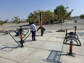 نصب دستگاه های پارکی در مجتمع آفتاب دانشگاه بیرجند در هفته تربیت بدنی و ورزش