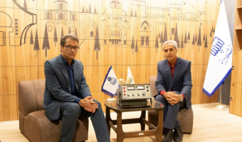 دستگاه ژئوفیزیک با قدمتی بیش از ۷۰ سال به موزه دانشگاه بیرجند اهدا شد