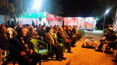 نشست «میز گفت‌وگوی دانشگاه و مردم» با محوریت ویارویی حق و باطل در سیره عملی امامان علیه السلام با تکیه بر دیدگاه رهبر شهید