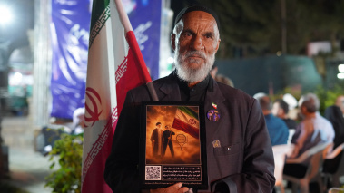 تجلیل از «حبیب زمان» در دانشگاه بیرجند؛ پیرمرد ۷۲ ساله‌ای که در طوفان، پرچم را برافراشته نگه داشت