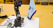 ساخت ربات کاربردی جستجوگر در دانشگاه بیرجند