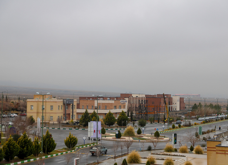 روز بارانی در دانشگاه بیرجند (اردیبهشت‌ماه ۱۴۰۲)