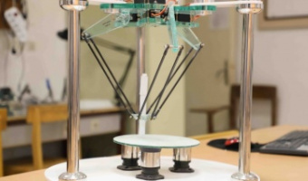 انعکاس در وزارت علوم:برای نخستین‌بار در شرق کشور؛ ربات دلتا توسط محققان دانشگاه بیرجند طراحی و ساخته شد