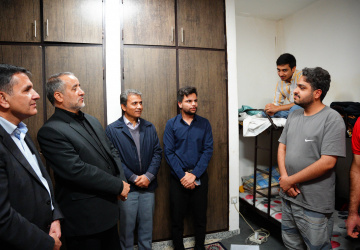 دیدار  استاندار خراسان جنوبی با دانشجویان دانشگاه بیرجند در خوابگاه‌های صدف و سرو