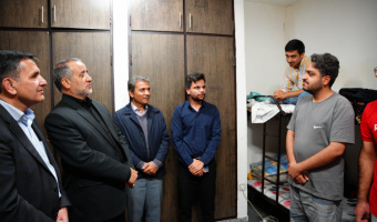 دیدار  استاندار خراسان جنوبی با دانشجویان دانشگاه بیرجند در خوابگاه‌های صدف و سرو