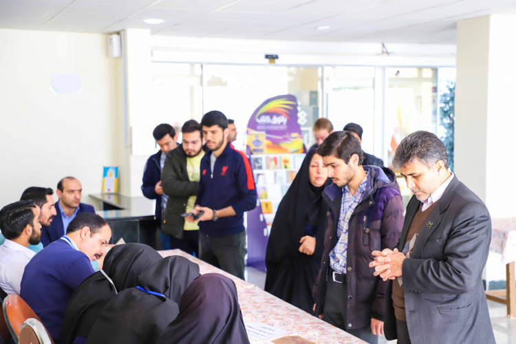 حضور با شکوه دانشگاهیان دانشگاه بیرجند در یازدهمین دوره انتخابات مجلس شورای اسلامی