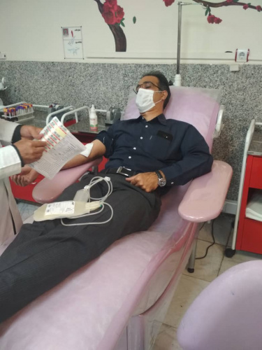 اهدای خون توسط کارکنان دانشگاه بیرجند