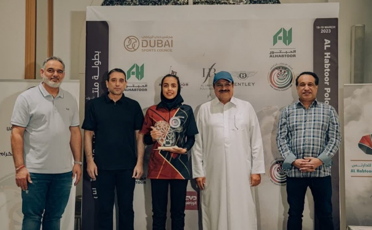 دانشجوی دانشگاه بیرجند سکوی قهرمانی مسابقات فصلی لیگ دارت امارات را فتح کرد