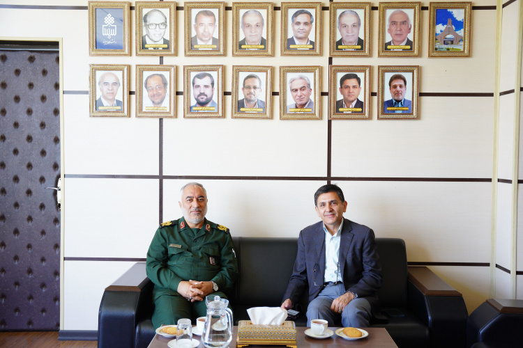 تأکید بر توسعه همکاریها در دیدار فرمانده سپاه انصارالرضا(ع) با سرپرست دانشگاه بیرجند