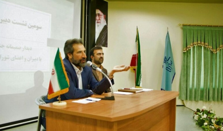 نشست پرسش و پاسخ انجمنهای علمی دانشجویی با معاون فرهنگی و اجتماعی دانشگاه